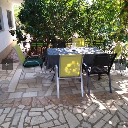 Gabrijela, Okrug Gornji Trogir